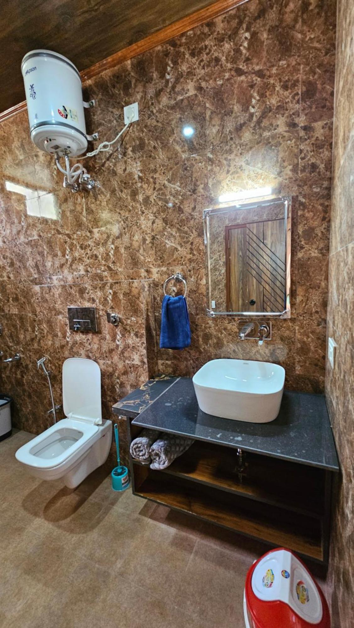 On The Rocks Hotel Касаули Екстериор снимка